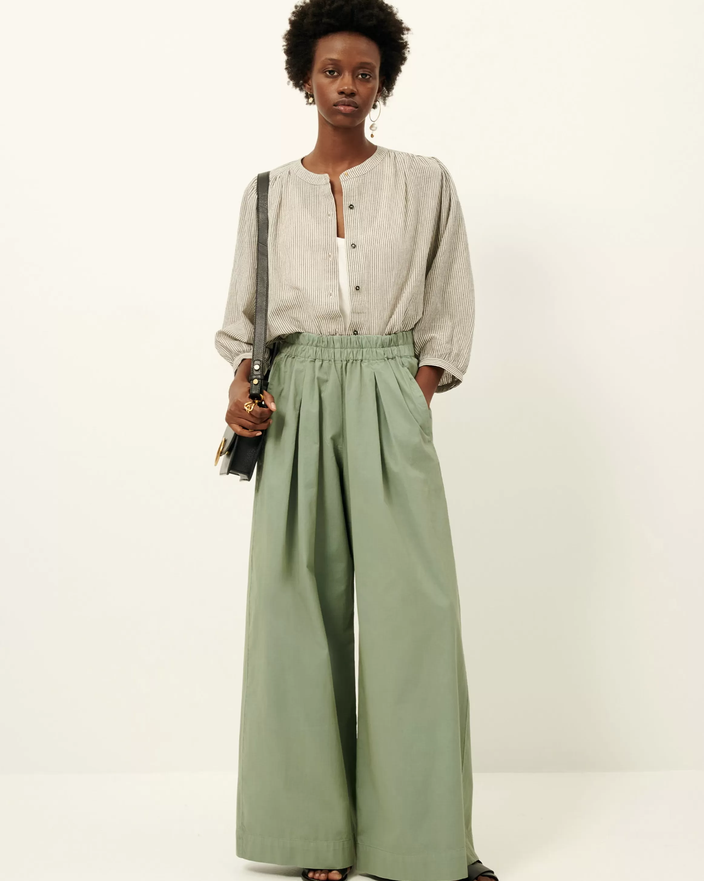 a_view_25089.webp Sessùn A view