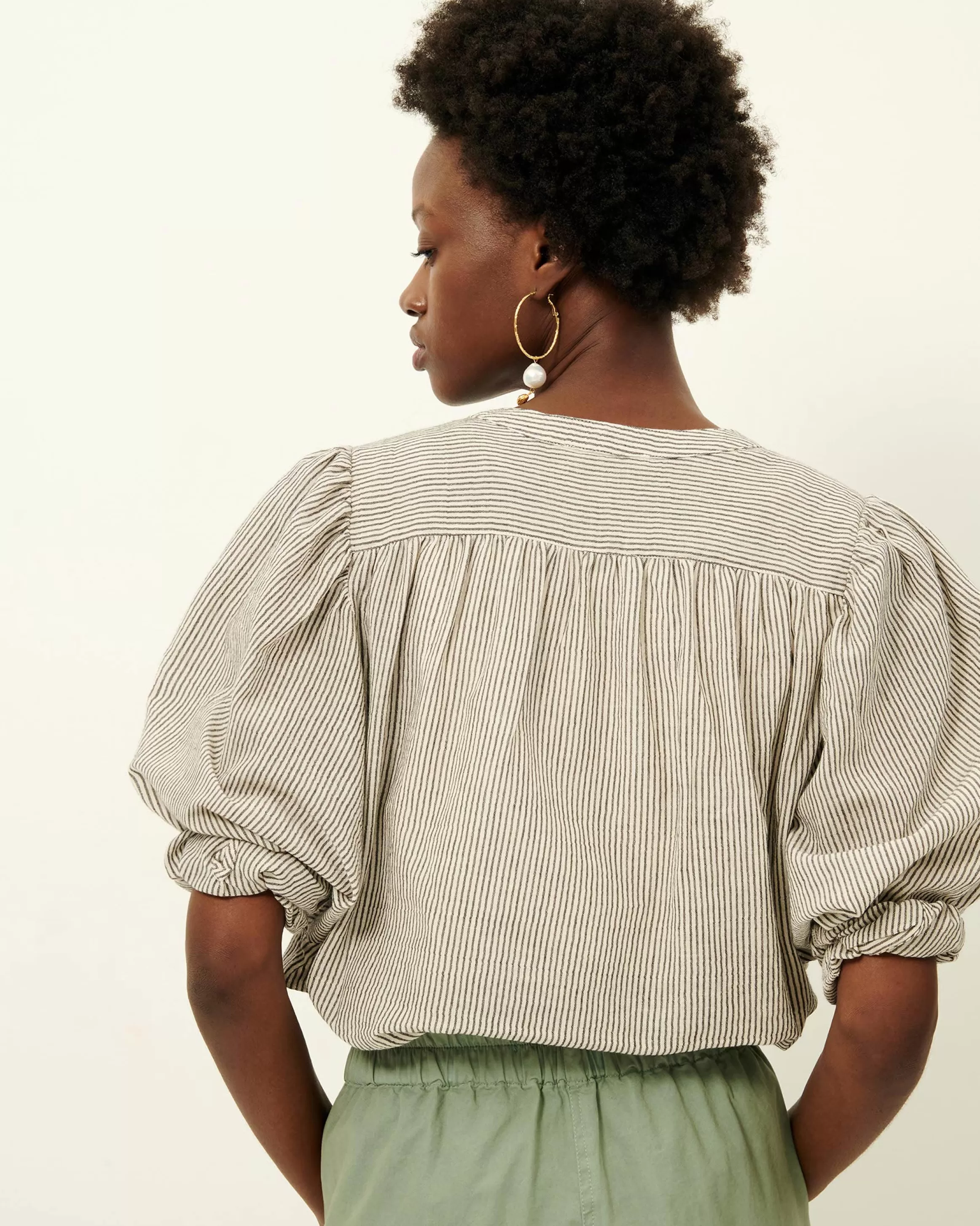 a_view_25091.webp Sessùn A view