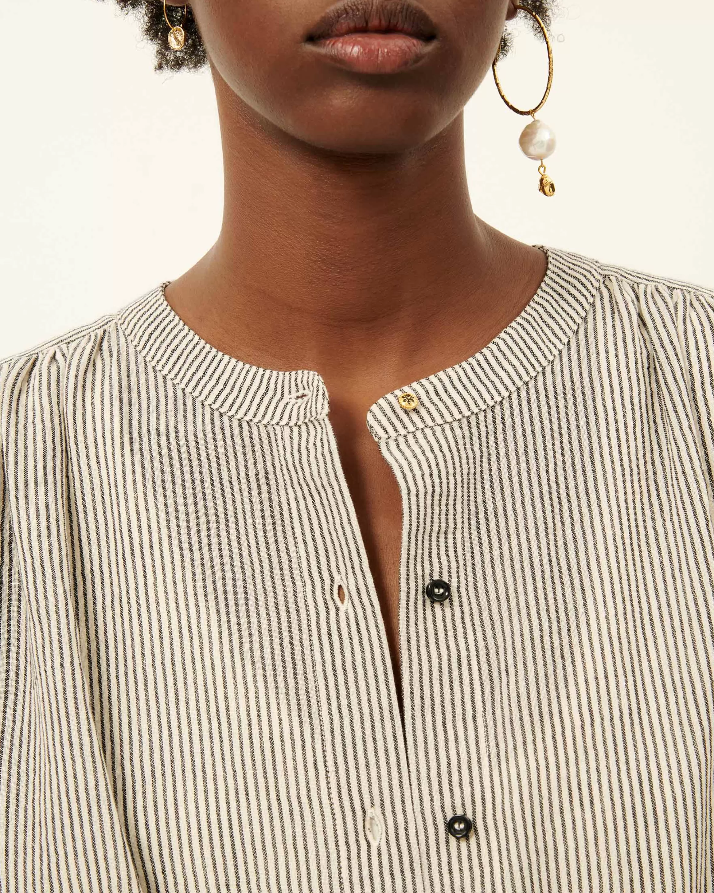 a_view_25092.webp Sessùn A view