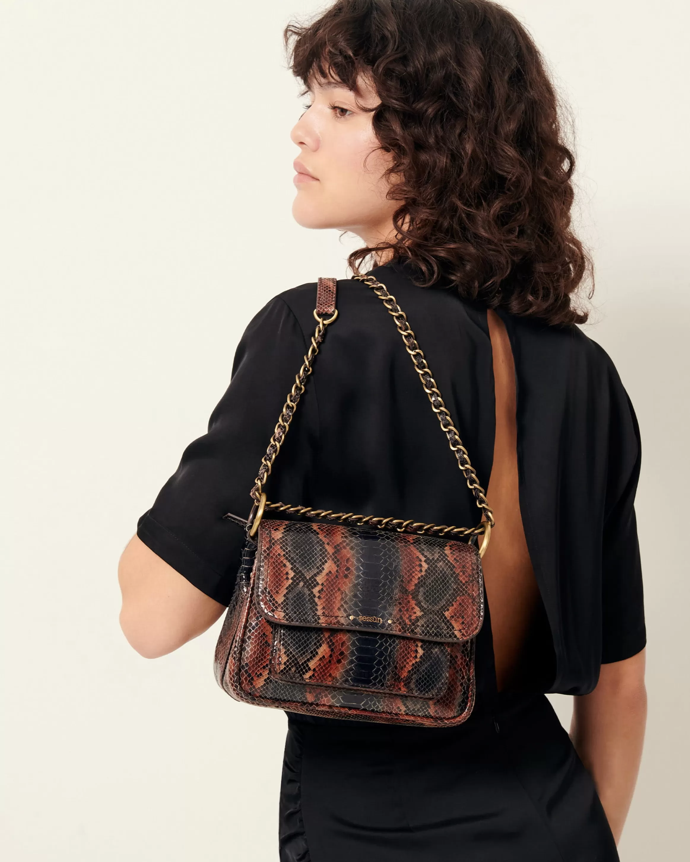 thea_18956.webp Sessùn Thea