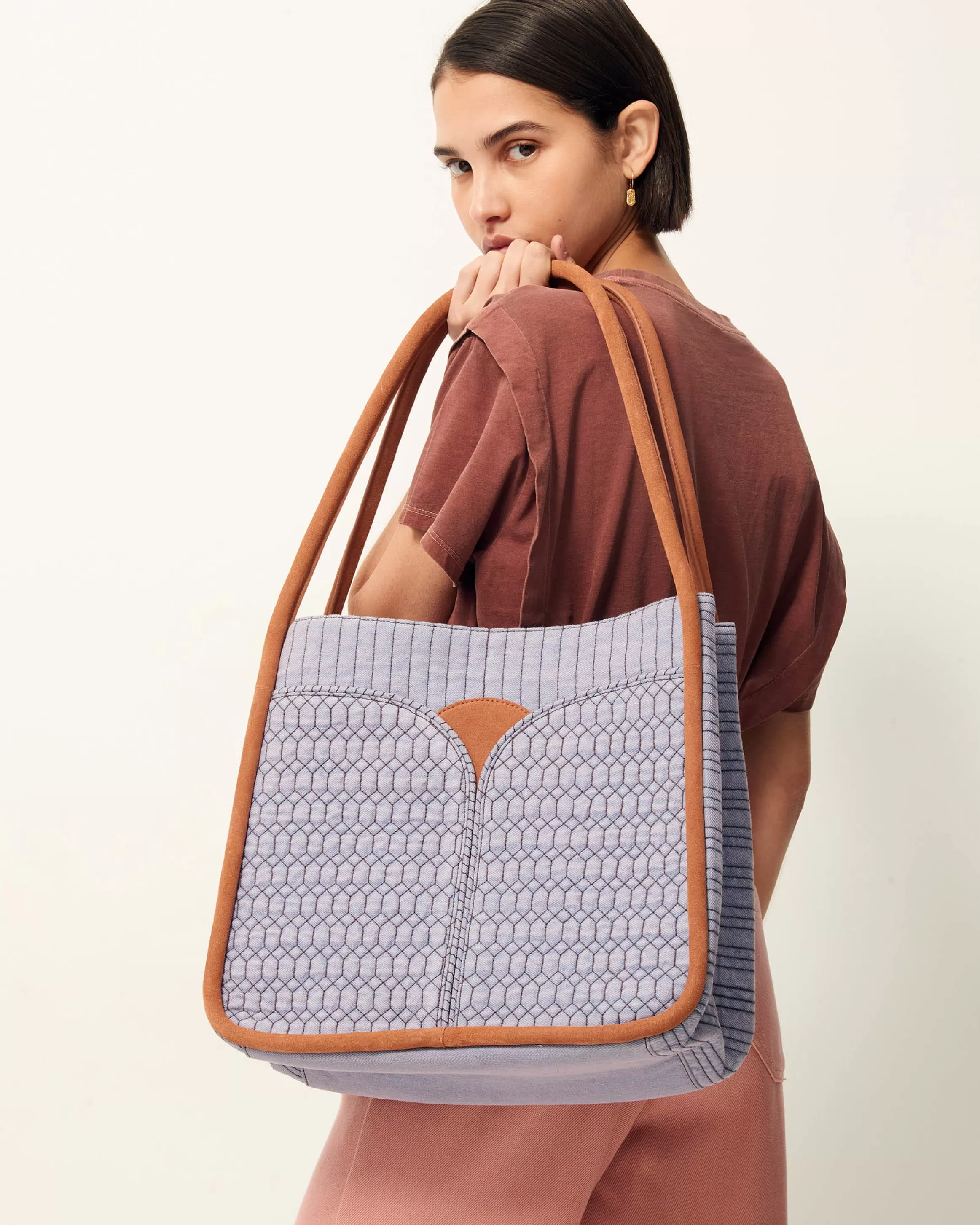 ylela_21882.webp Sessùn Ylela